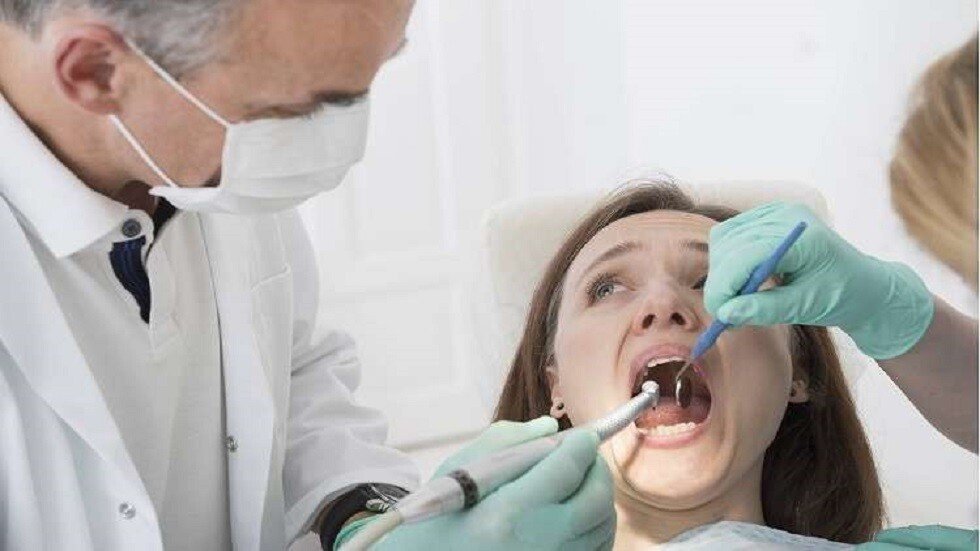 أعراض تظهر في الفم قد تكون علامات تحذيرية للإصابة بأزمة قلبية