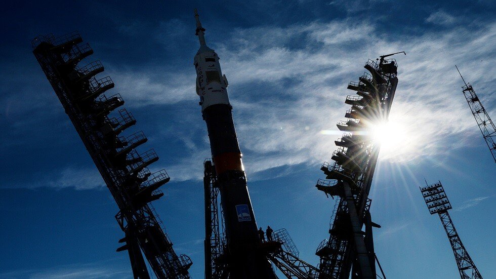 روسيا تواصل إطلاق أقمار OneWeb لتغطية الأرض بالإنترنت