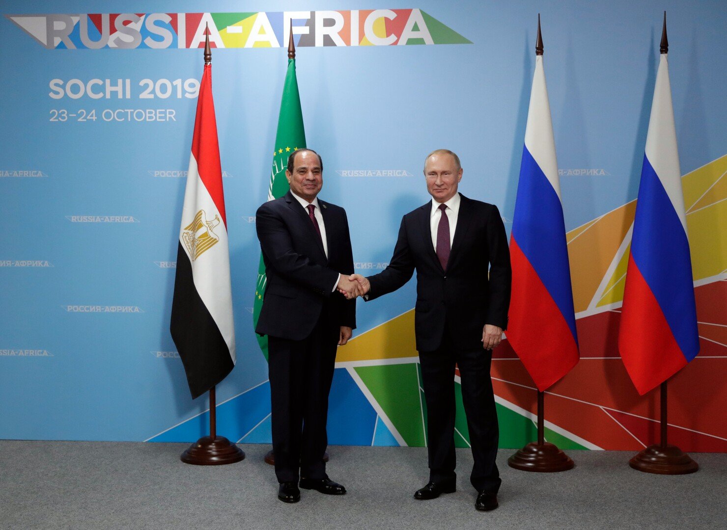بوتين: الإمارات تهتم بالمشاريع الروسية-المصرية المشتركة في مجال الصناعة