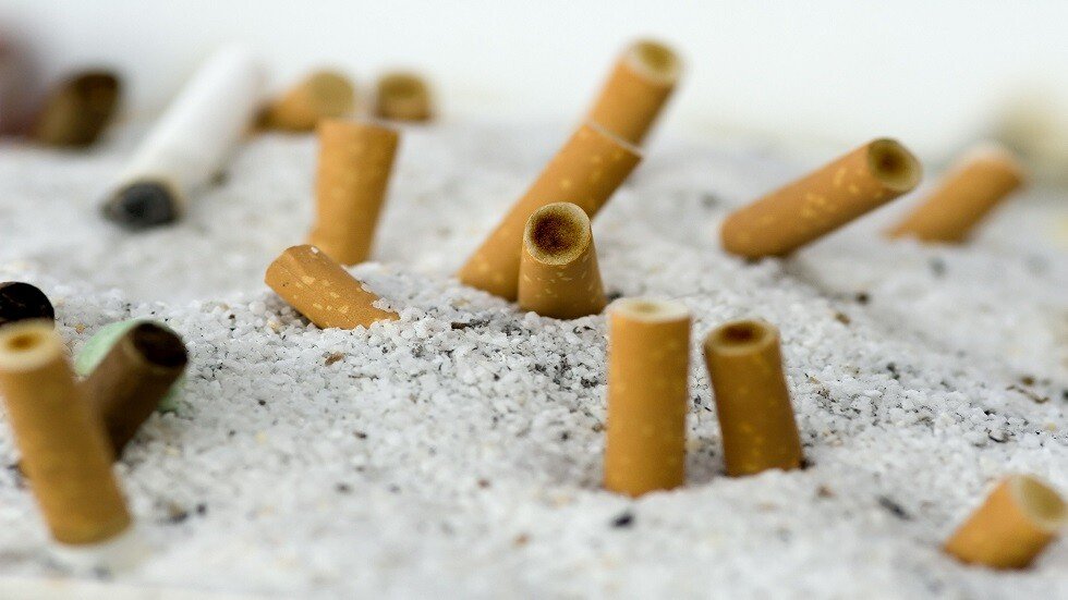 خبراء يدعون لحظر فلاتر السجائر ويكشفون 
