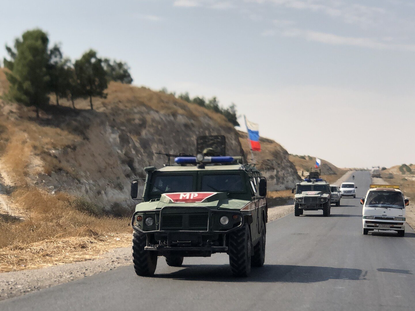 الشرطة العسكرية الروسية تدشن مسارا جديدا لدورياتها على الحدود السورية التركية