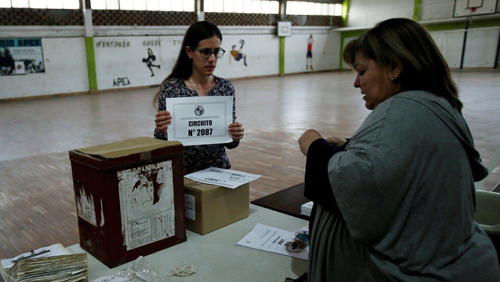 انتخابات عامة واستفتاء على نشر الجنود بالشوارع في الأوروغواي