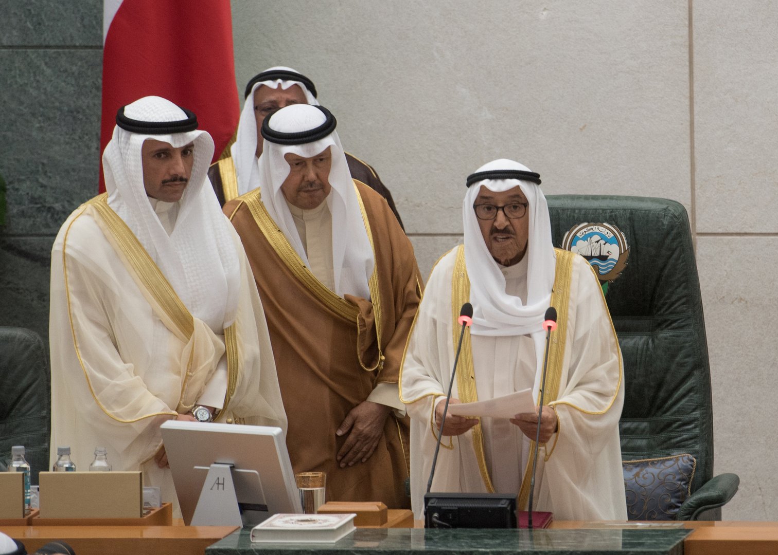رسالة خطية من أمير الكويت إلى أمير قطر