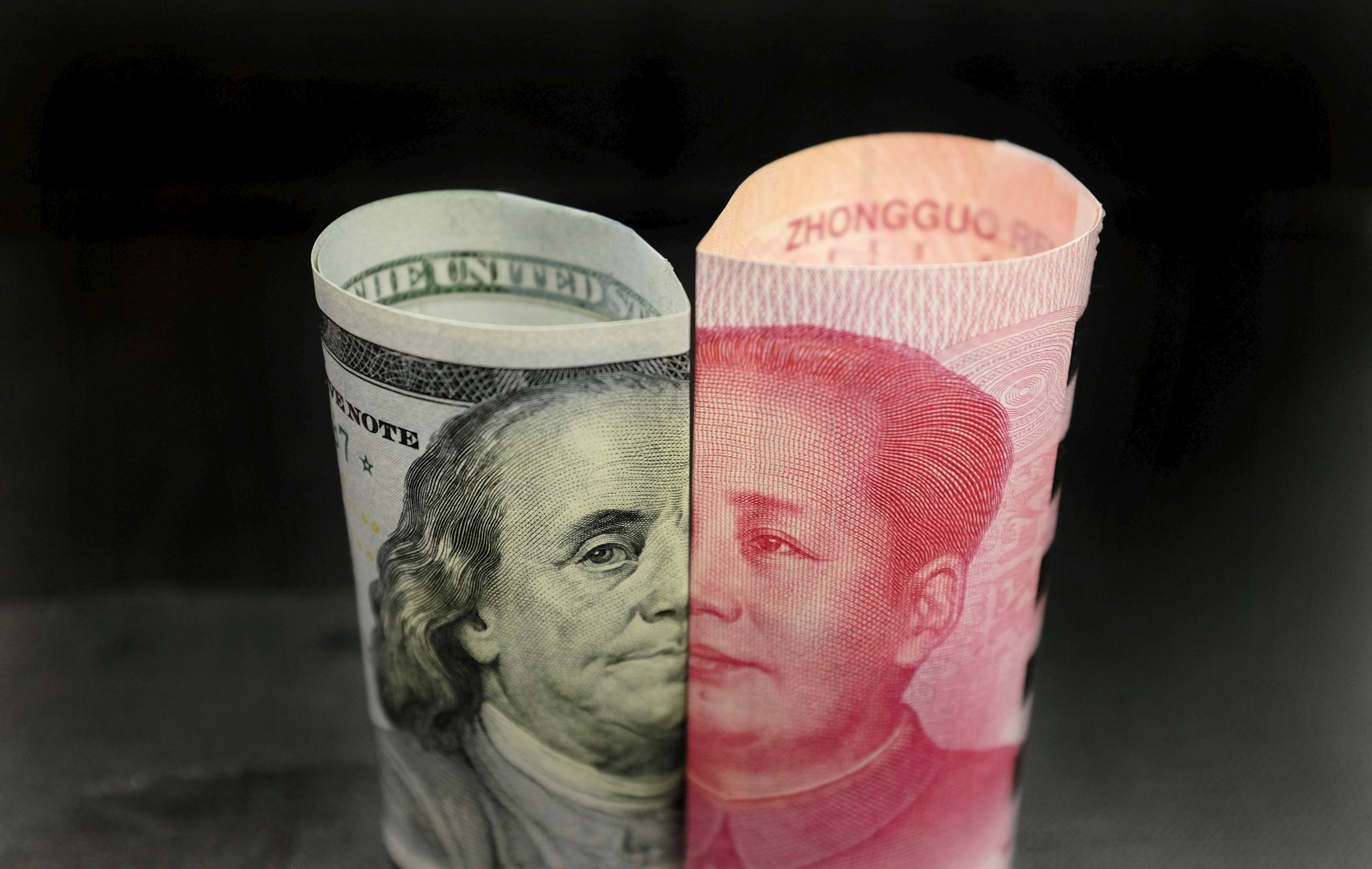 الصين تعرف كيف تقوّض هيمنة الدولار