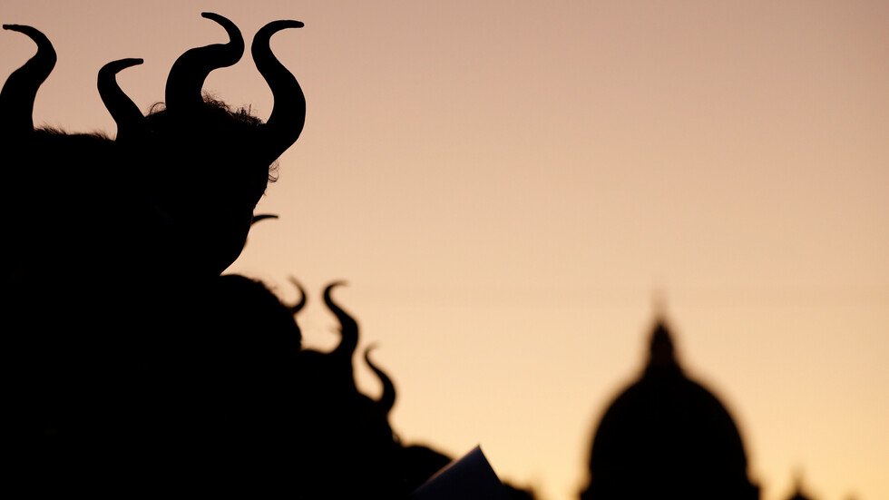 علماء يكتشفون من أين خرج "الشيطان"!