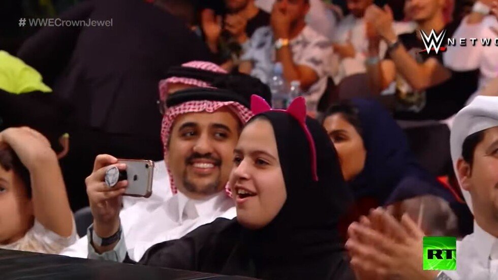 مصارعة نسائية في السعودية