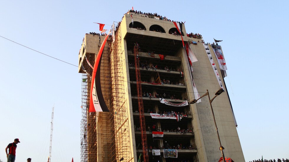 العراقيون في الشوارع مجددا وشلل كبير يصيب المدارس