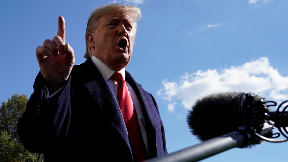 ترامب: أنا على يقين تام بفوزي في الانتخابات والناس لا يريدون عزلي