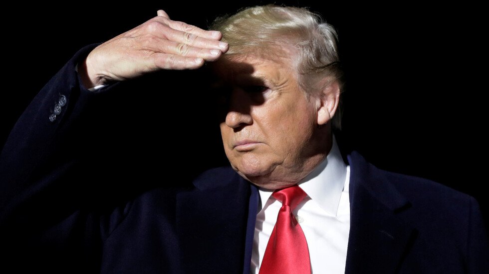 ترامب يبحث عن "مسرب المعلومات"!