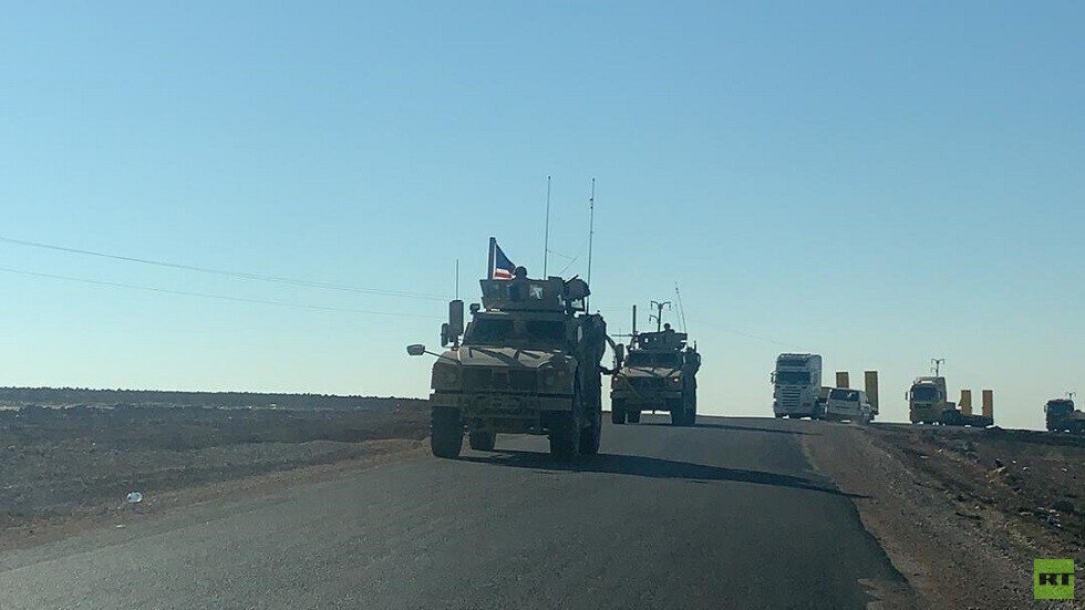 مغادرة قافلة أمريكية تعرضت أمس لقصف شمال شرقي سوريا إلى كردستان العراق (صور+فيديو)