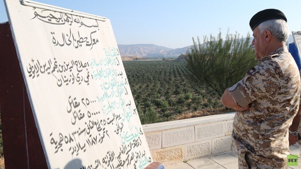 الأردن.. رئيس هيئة الأركان المشتركة يقوم بزيارة مفاجئة للباقورة