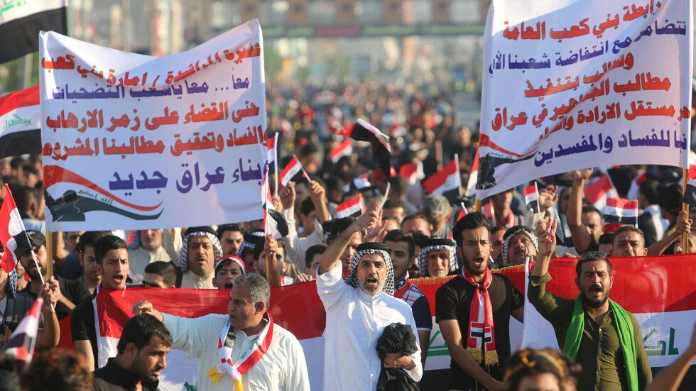 مصدر لـRT: قتيلان على الأقل جراء صدامات بين الشرطة العراقية والمحتجين في ميناء أم قصر