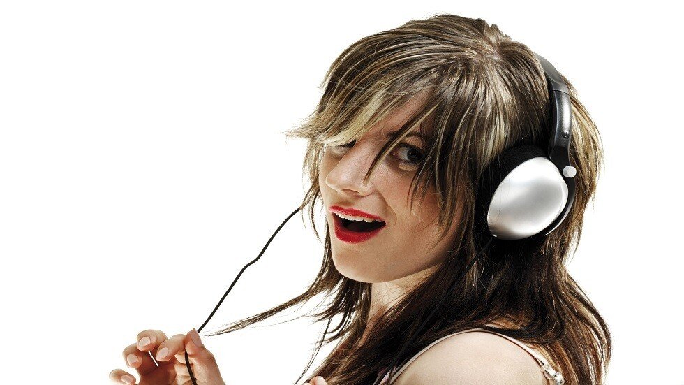 كيف تؤثر الموسيقى في الدماغ والجسم والعواطف؟