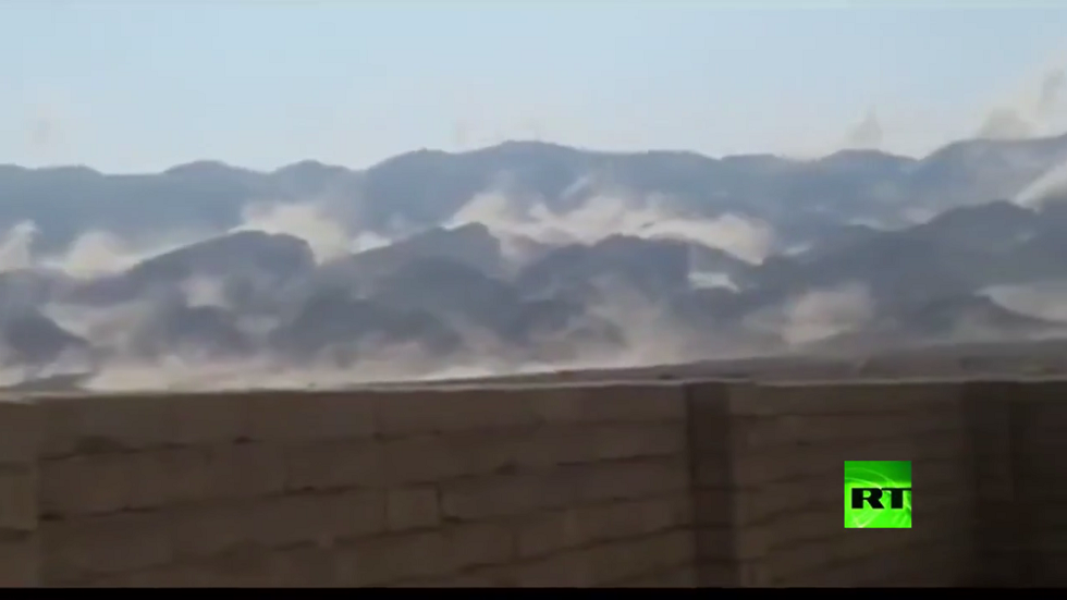 انهيارات جبلية إثر زلزال جنوب إيران