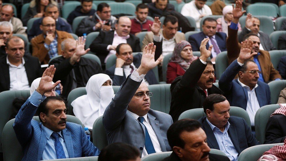 نائب في البرلمان الأردني: من ليس على "تويتر" لن يصبح وزيرا