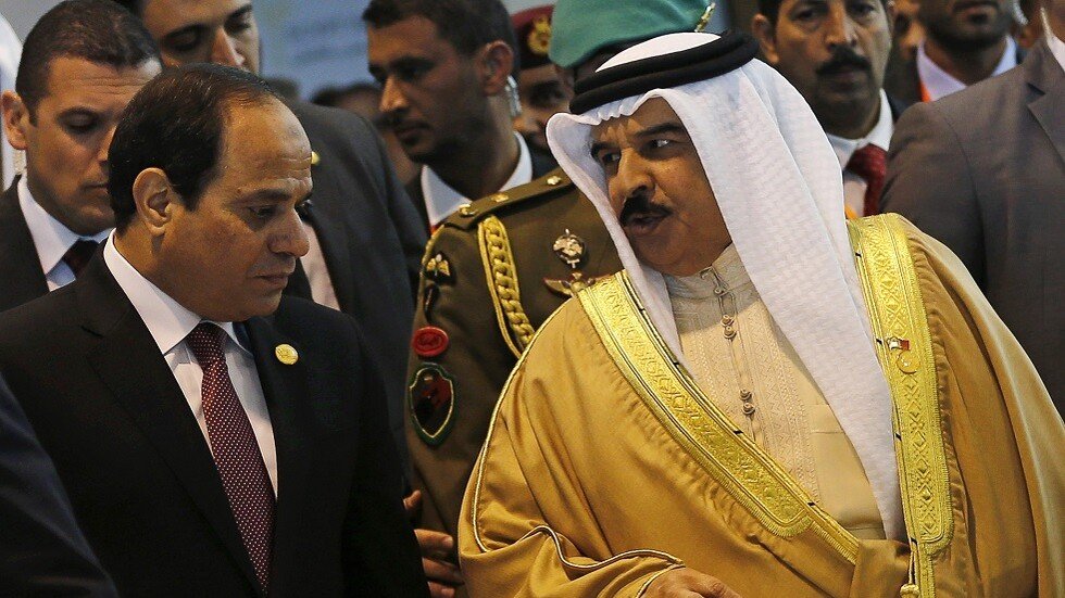 السيسي لملك البحرين: أمن الخليج جزء لا يتجزأ من أمن مصر القومي