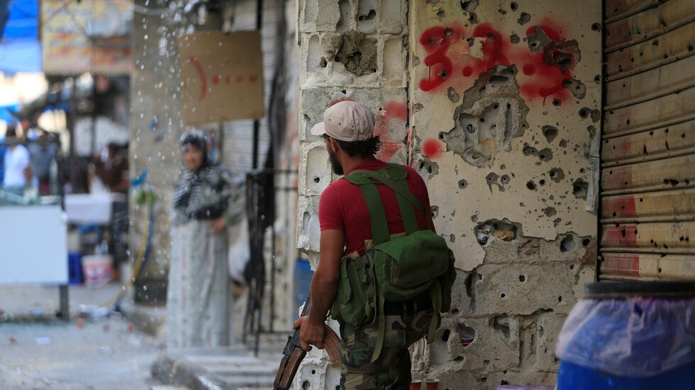 صحيفة: مطلوبو عين الحلوة يستغلون انشغال الأمن اللبناني للفرار إلى تركيا