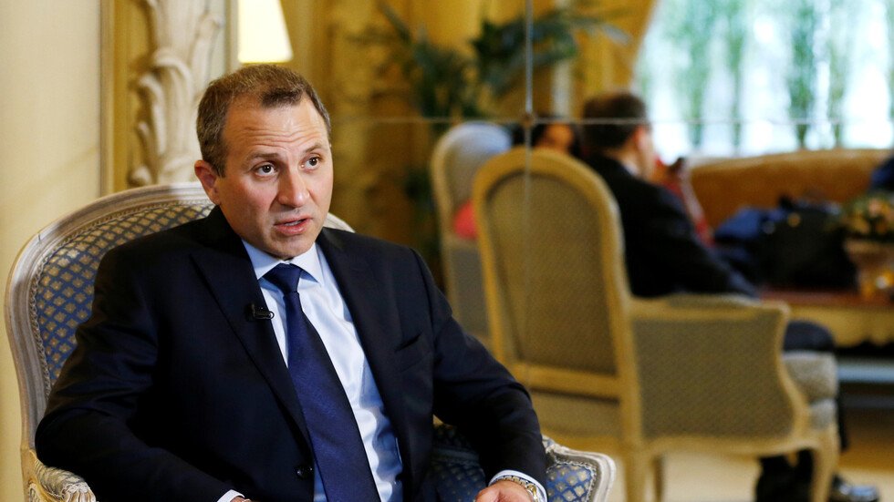 إخبار ضد باسيل بتهمة الاختلاس وتبييض الأموال