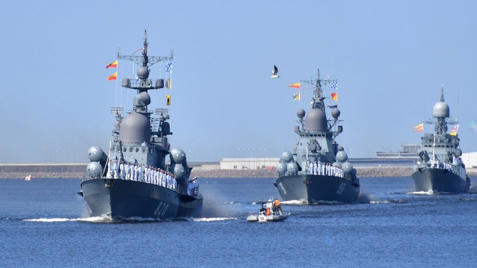 روسيا تعدل عددا من سفنها الصاروخية