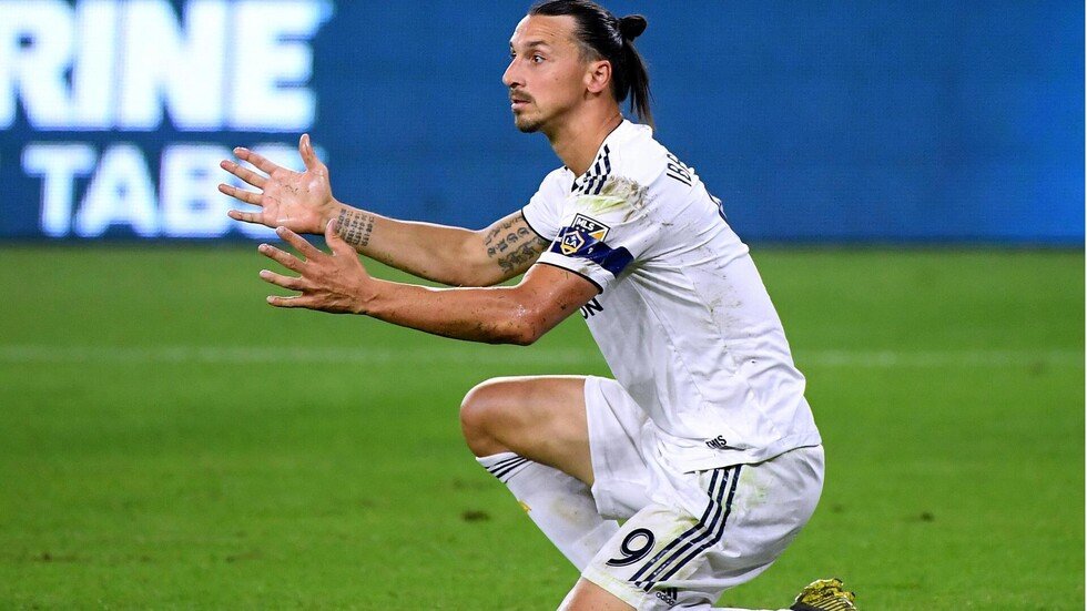 حقيقة اقتراب إبراهيموفيتش من العودة إلى ميلان