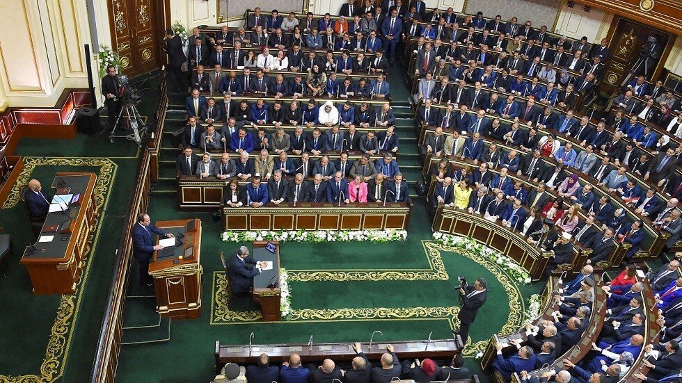 خبراء اقتصاديون مصريون لـ RT: تقرير بلومبرغ عن اقتصاد مصر مبشر لكن أمامنا الكثير (حصري)