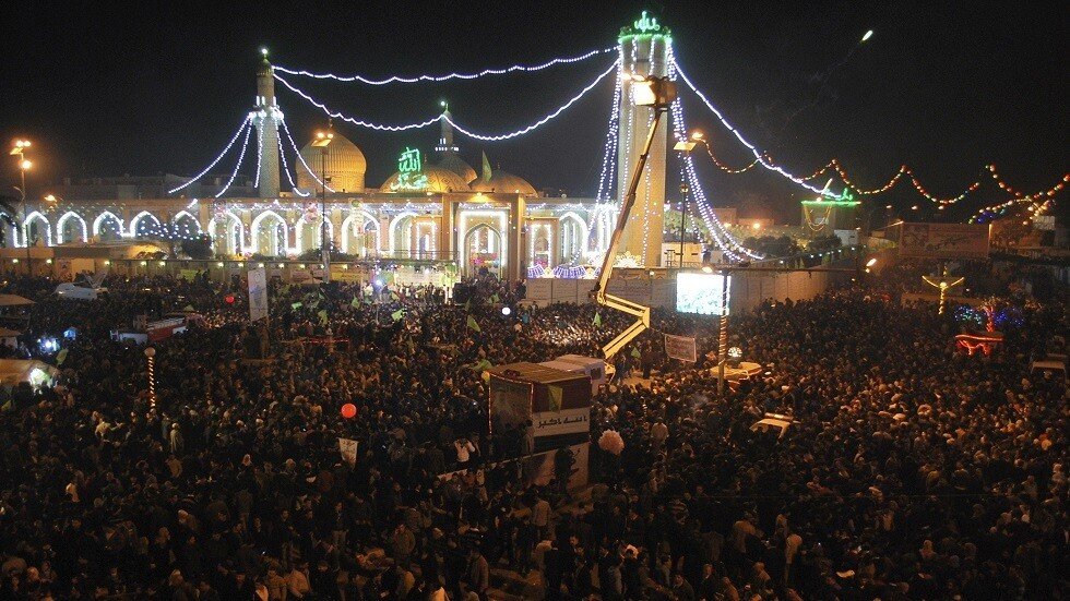 شباب العراق يحتفلون بالمولد النبوي على طريقتهم - بالفيديو