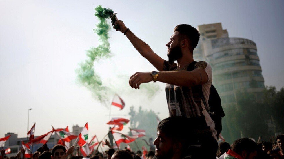 مفتي لبنان يدعو المسؤولين إلى الاستجابة لمطالب المحتجين