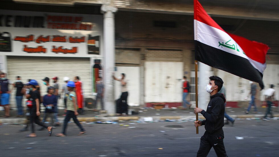 العراق.. مقتل 4 متظاهرين وإصابة 130 في ذي قار