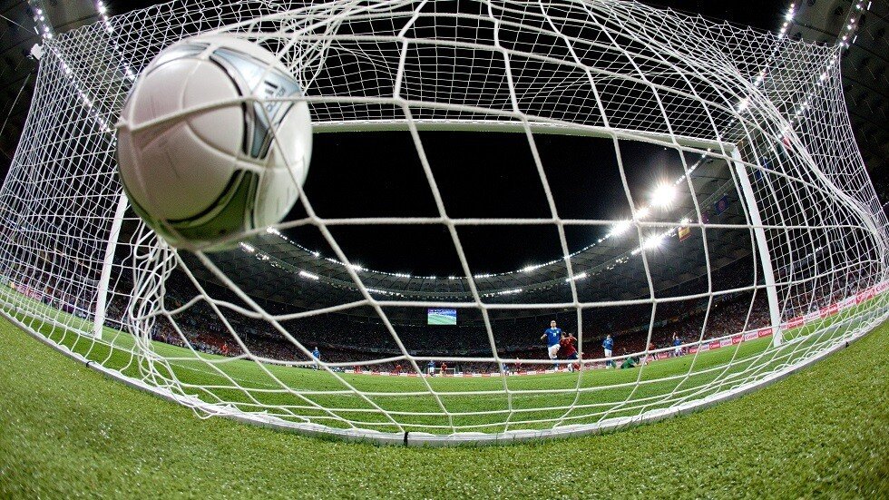 بالفيديو.. هدف مذهل عابر "للقارات" من مسافة 60 مترا