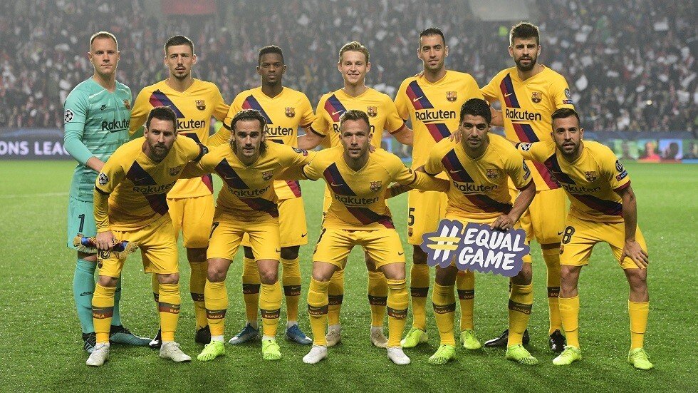 شاهد.. برشلونة يكشف عن قميصه الرابع "الاستثنائي"