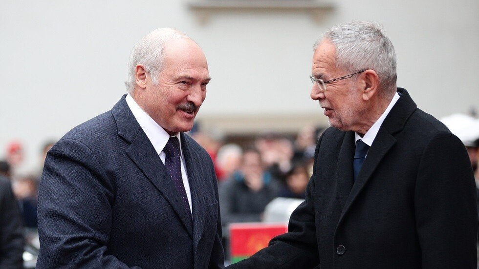 الرئيس النمساوي يوافق ماكرون على أن حلف الناتو "مات دماغيا"