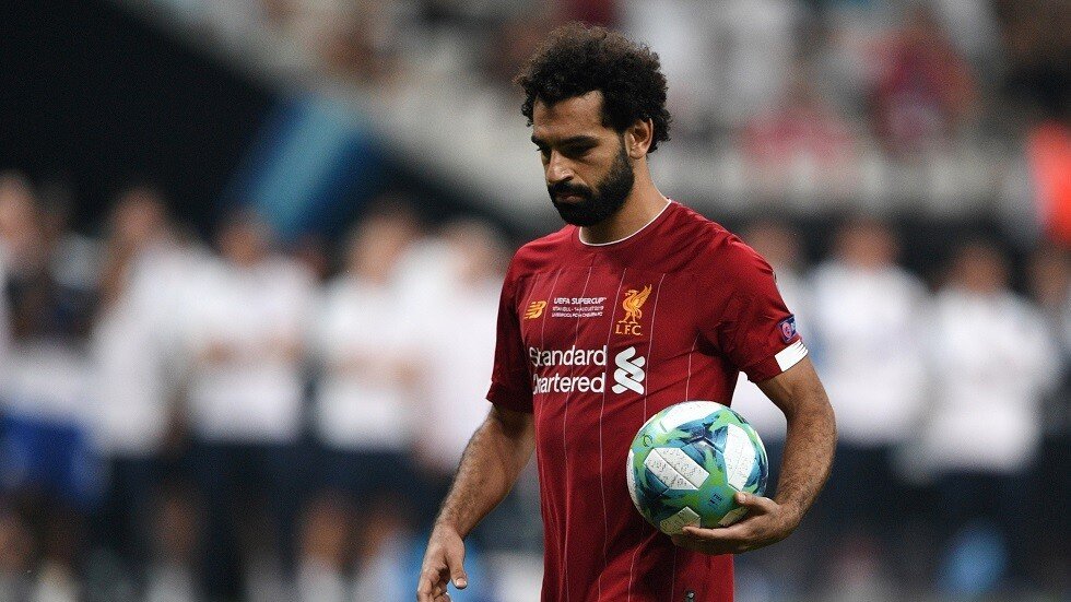 مدرب مصر يعلق على مغادرة صلاح معسكر "الفراعنة"