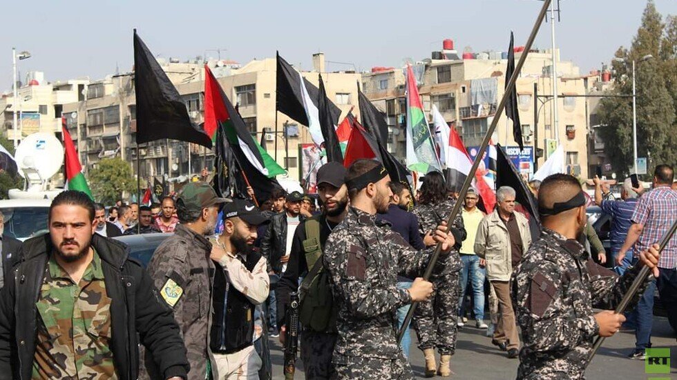 بالصور.. غزة تشيع ضحايا الغارات الإسرائيلية