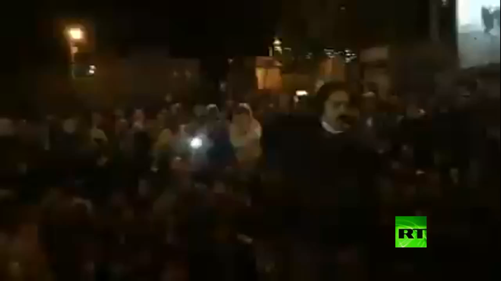 احتجاجات في إيران.. "إلى متى ستبقى أموالنا تذهب إلى جيوب غزة ولبنان؟"!