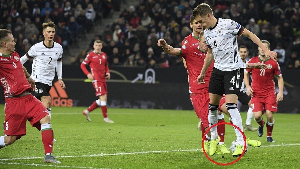 شاهد.. مدافع ألماني يسجل هدفا بالكعب