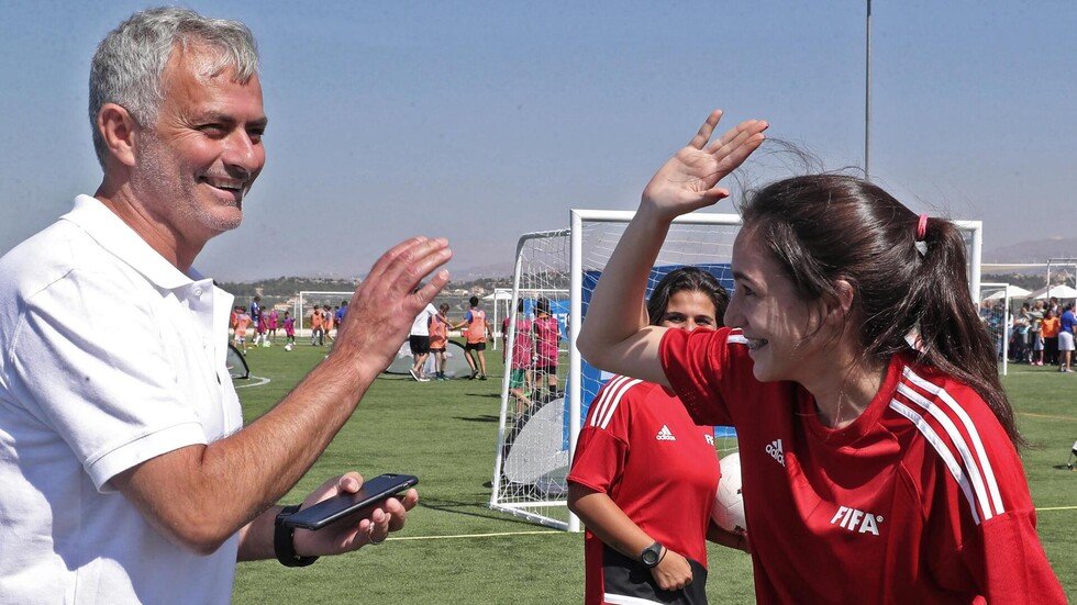 مدينة صربية ترد الجميل لمورينيو