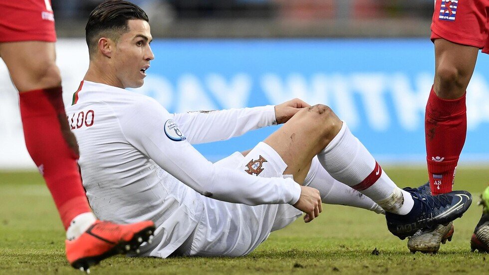 رونالدو يسجل هدفه الـ99 على "حقل بطاطس"