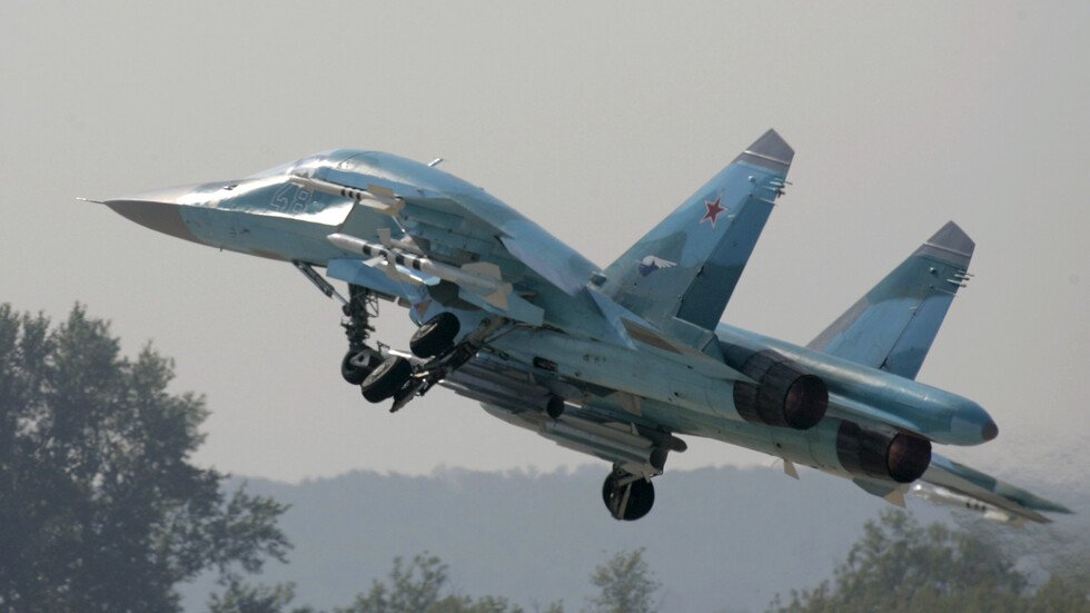 روسيا تتلقى أول طلبية أجنبية لشراء القاذفة "سو-34"