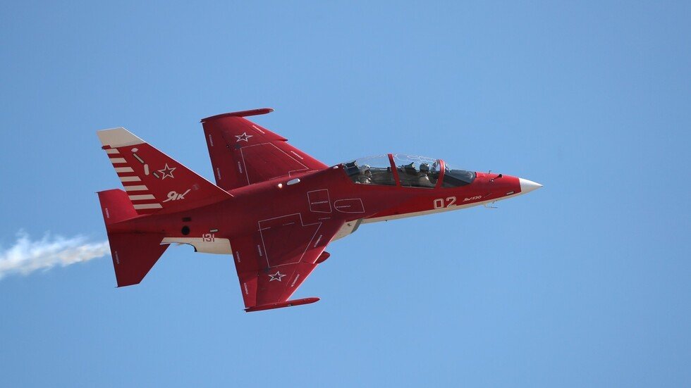 لأول مرة.. "ياك-130" الروسية تعرض في دبي