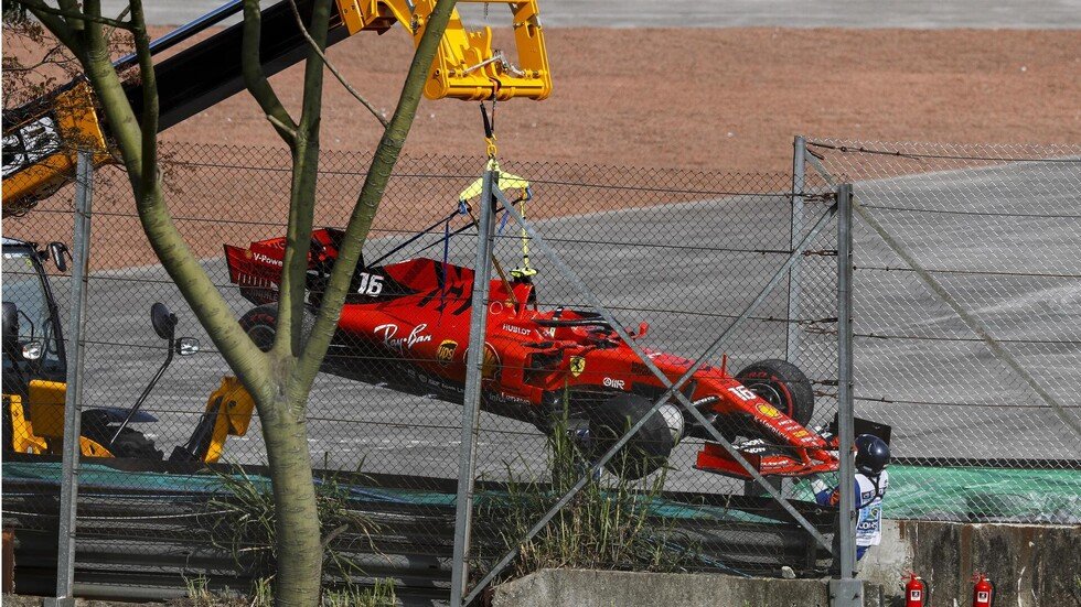 شاهد.. حادث تصادم يبعد فيراري عن الجولة قبل الختامية لموسم 2019