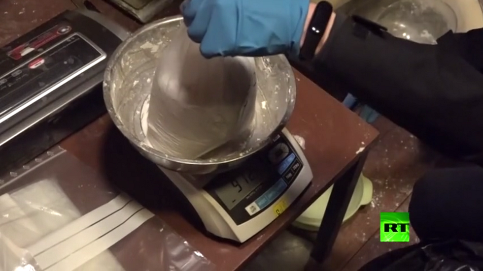 أجهزة الأمن الروسية تعتقل 3 أشخاص وتصادر 40 كيلوغراما من المخدرات