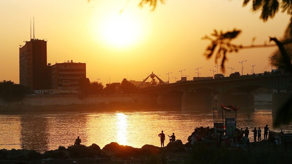 بالتعاون مع المتظاهرين.. اعتقال عصابة حاولت سرقة البنك المركزي العراقي