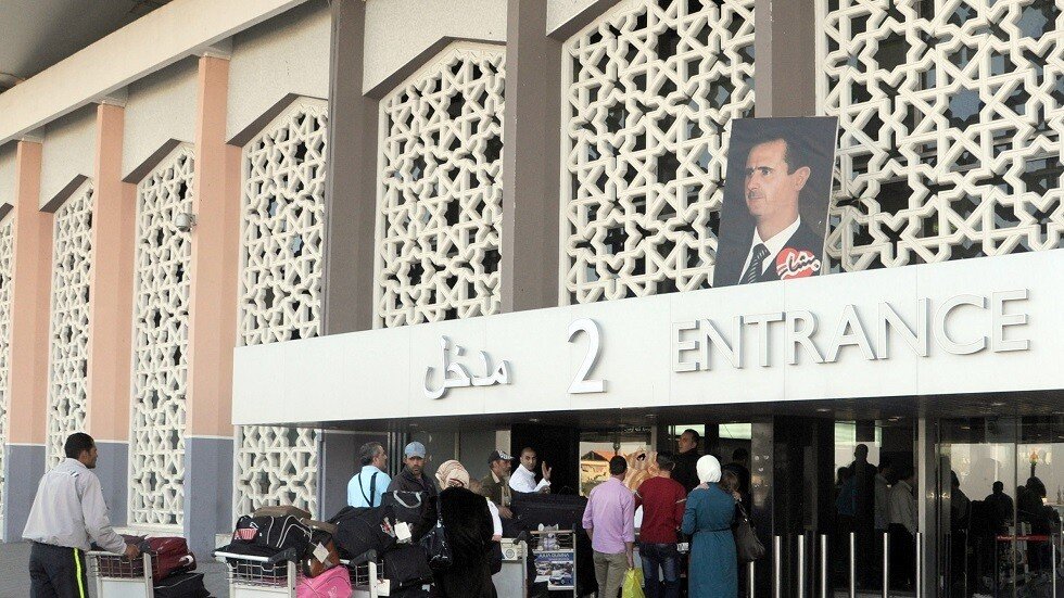 انفجارات قرب مطار دمشق وإسرائيل تعترض صواريخ أطلقت من سوريا