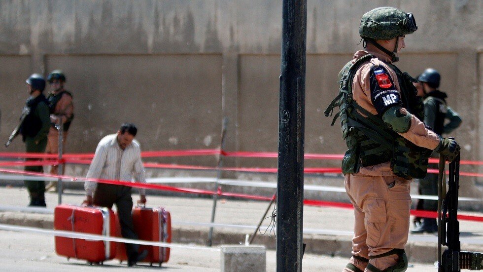 لماذا يحرقون عربات الشرطة العسكرية الروسية في سوريا بالمولوتوف؟