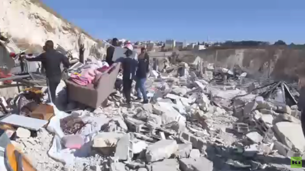 هدم منزلين في حي جبل المكبر بالقدس