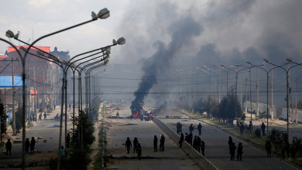 بوليفيا.. السلطات تؤكد مقتل 8 متظاهرين أثناء عملية 