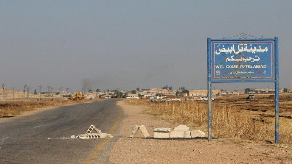مصدر: تركيا بدأت التغيير الديمغرافي بشمال شرق سوريا وفتحت الباب للراغبين في الانتقال إلى تل أبيض