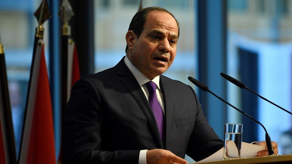 السيسي يقدم عرضا لشركة أمريكية