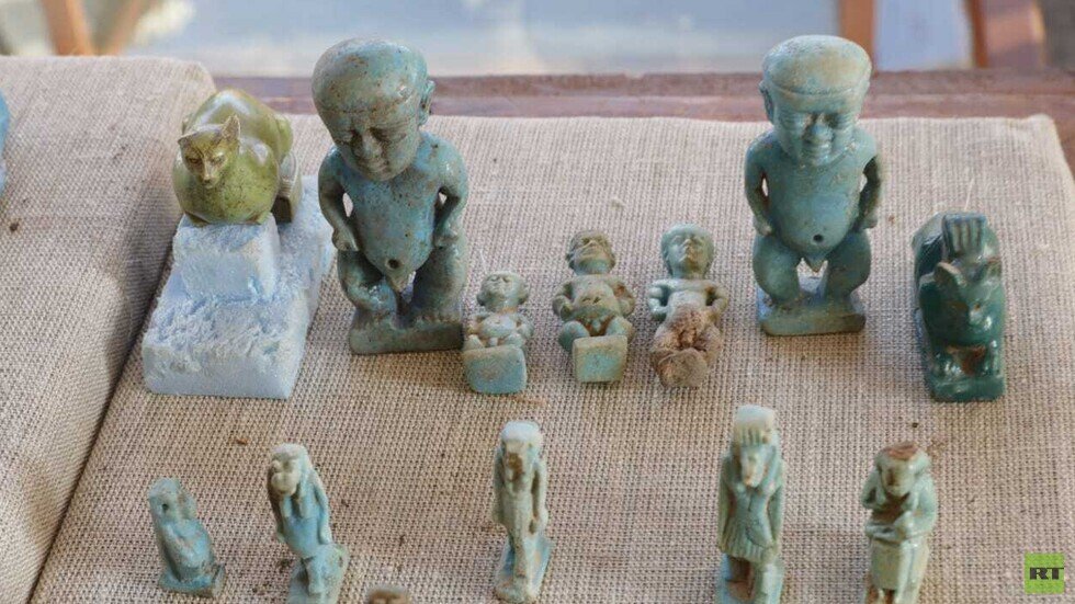 مصر تبلغ سفراء 40 بلدا عن اكتشاف أثري