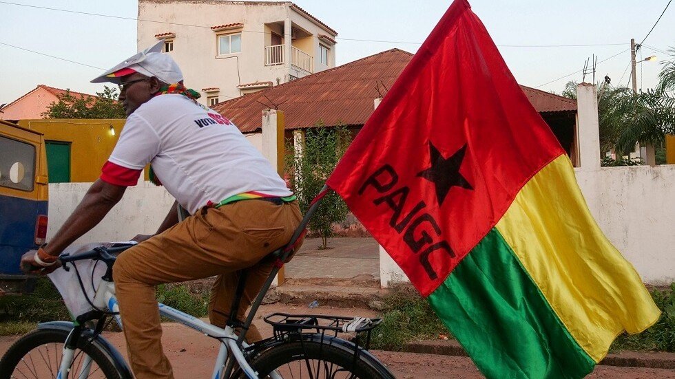 مواطنو غينيا بيساو يختارون رئيسهم بعد أسابيع من الاضطرابات السياسية